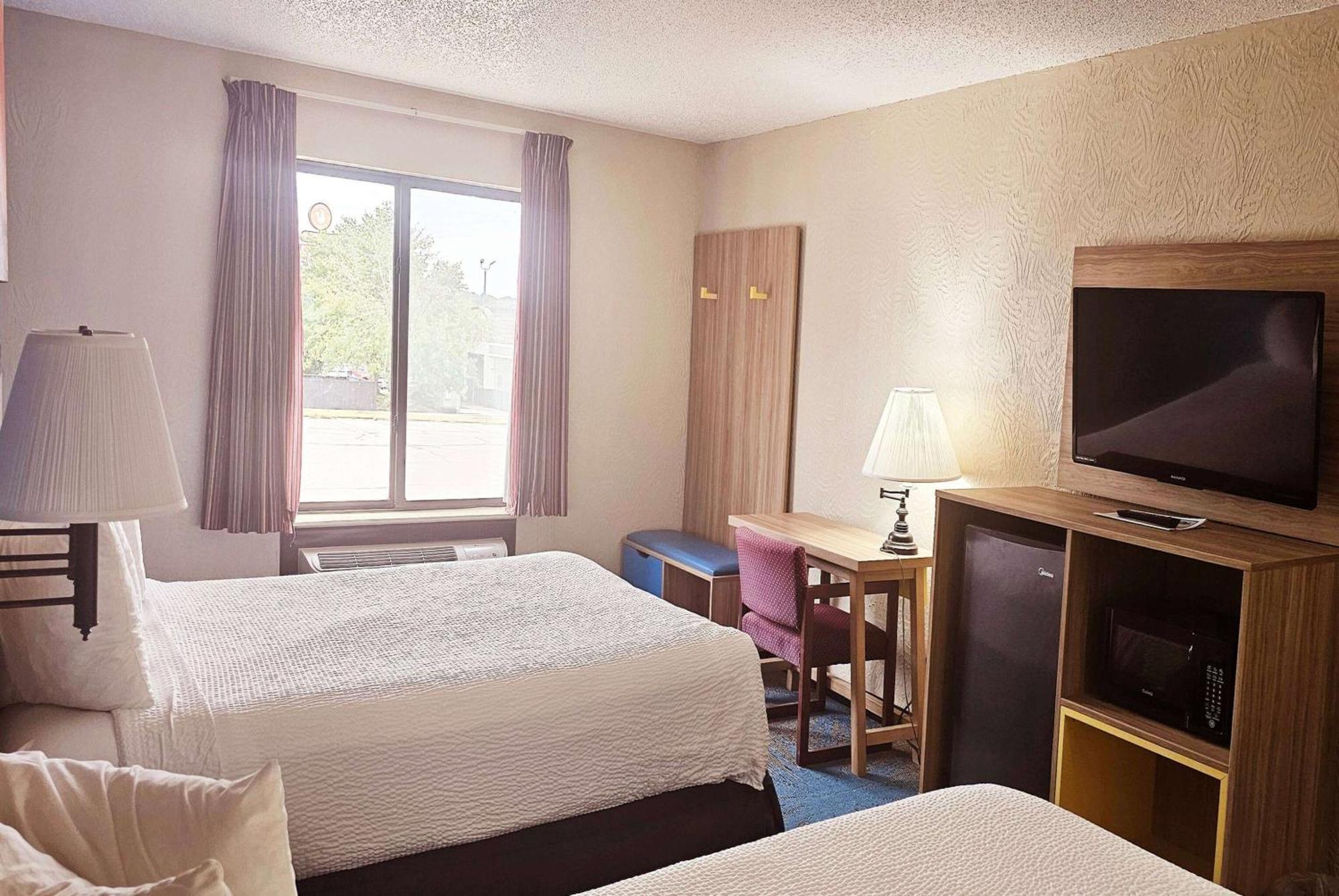 Days Inn By Wyndham Ozark Springfield Экстерьер фото