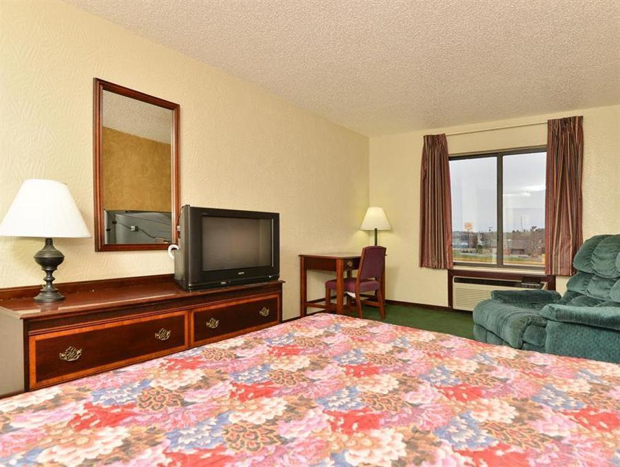 Days Inn By Wyndham Ozark Springfield Экстерьер фото